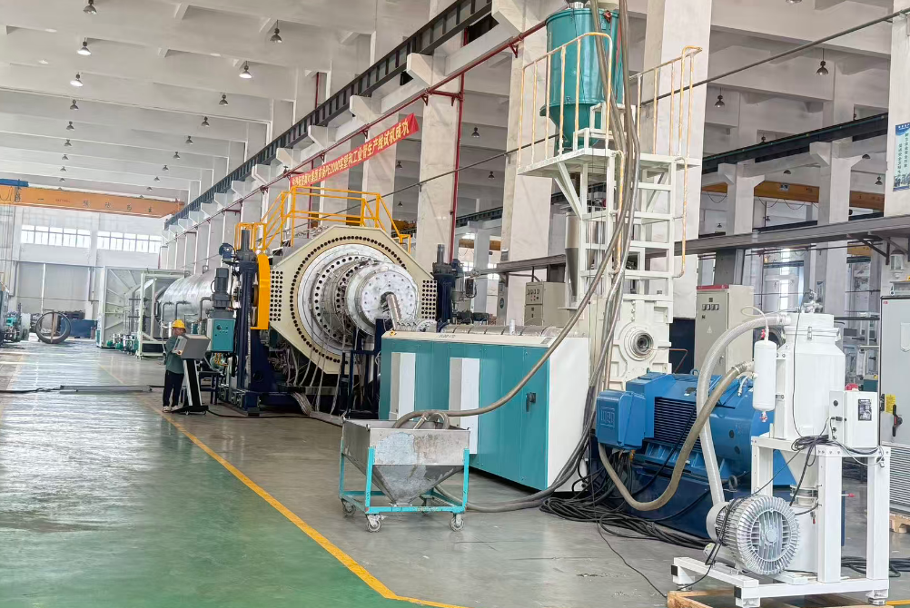 Fangli a livrat în prezent cu succes o linie de producție de extrudare a țevilor PE2000